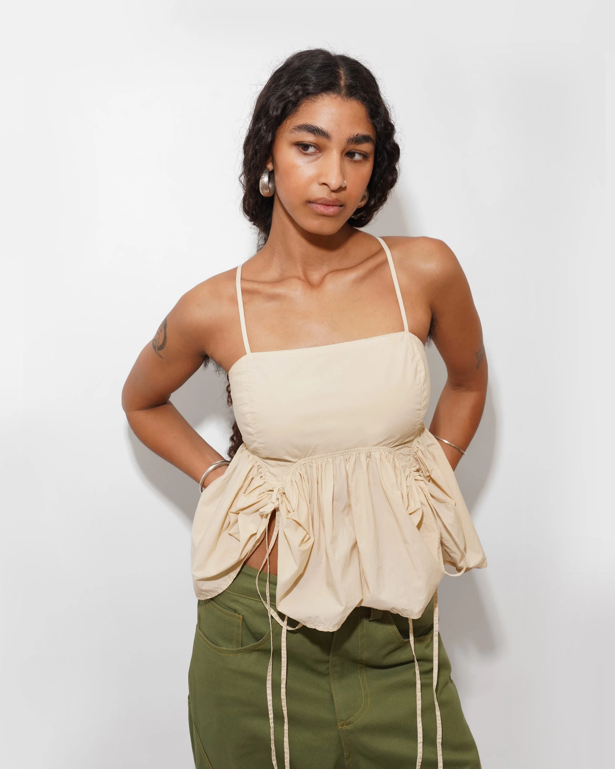 BUTTERFLY BLOUSE IN COFFEE - Image 5
