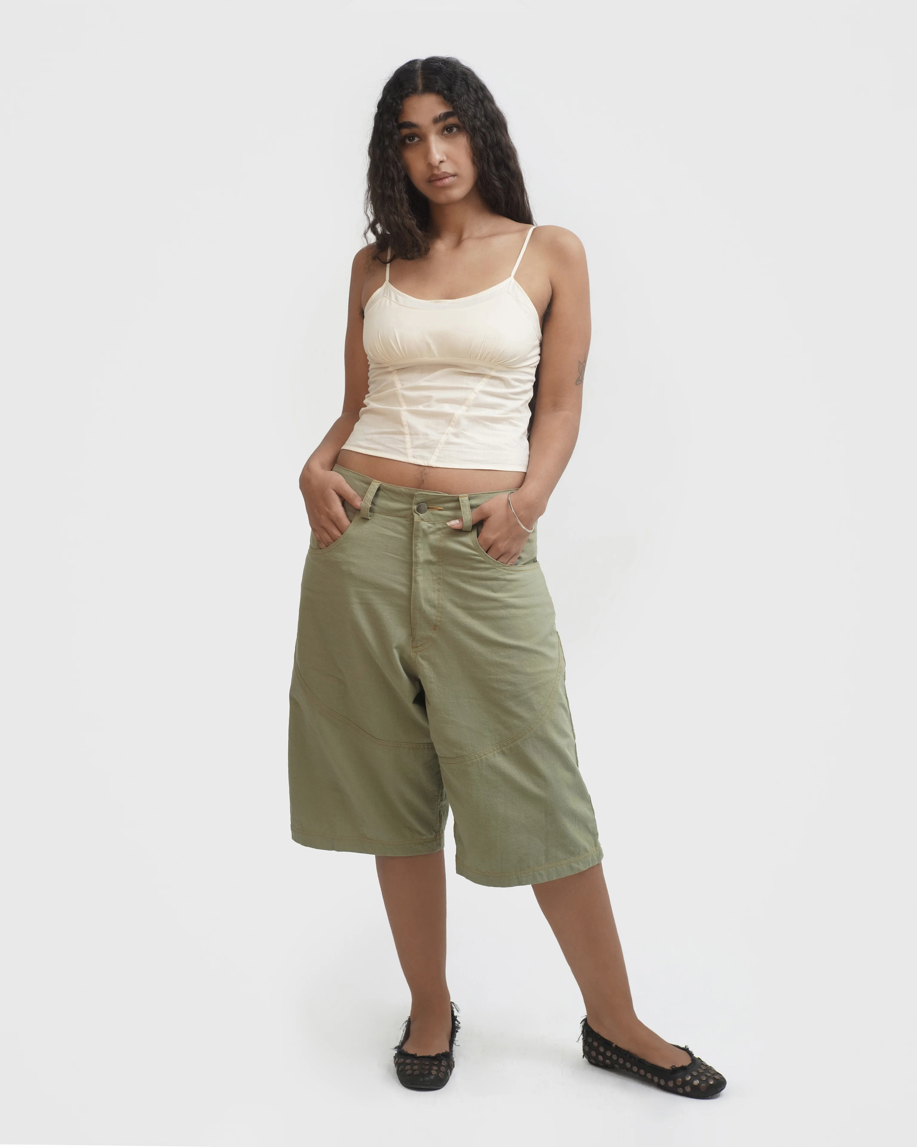 LEO SHORTS IN SOFT MOSS - Image 2