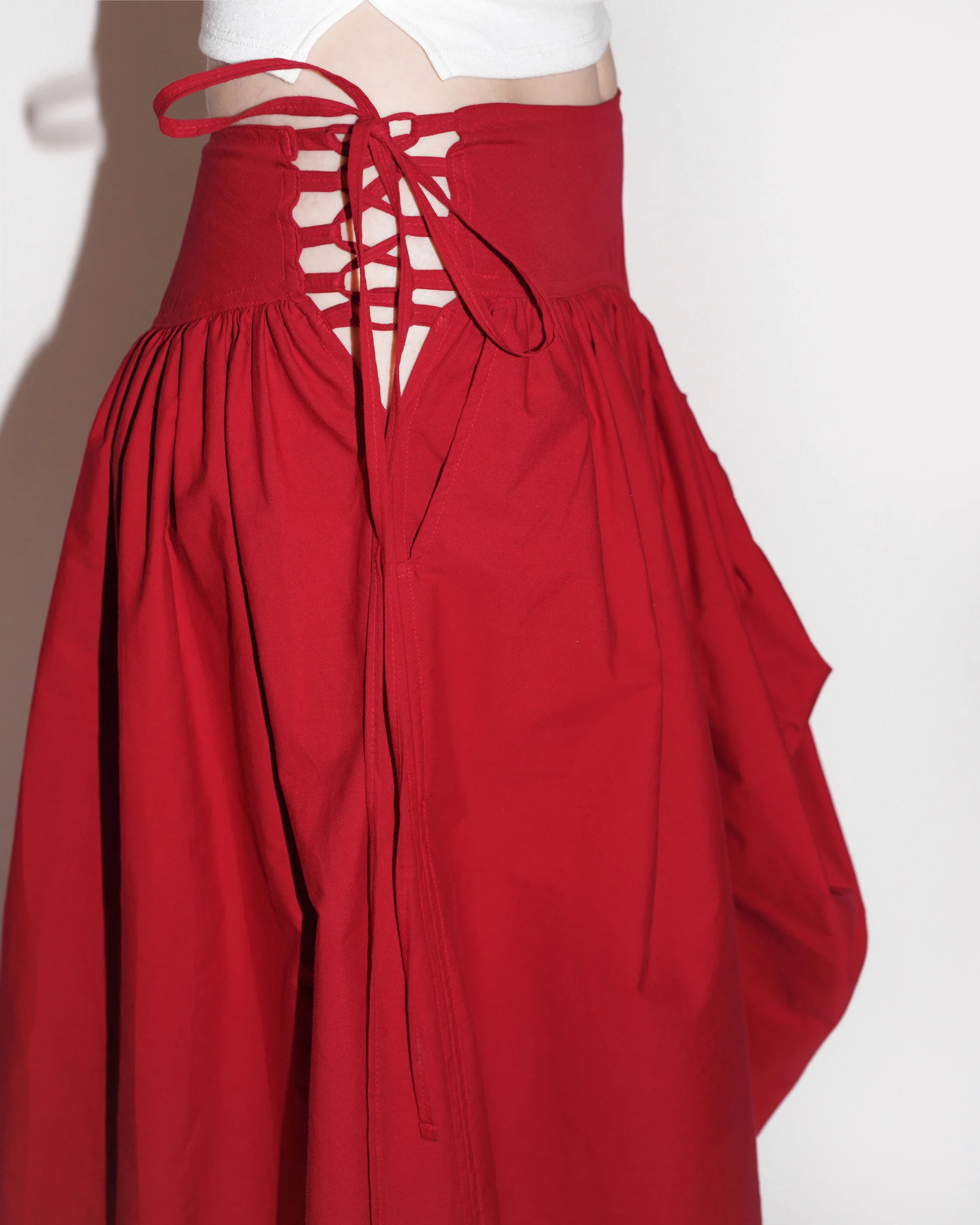 TULIP SKIRT IN GARNET - Image 3