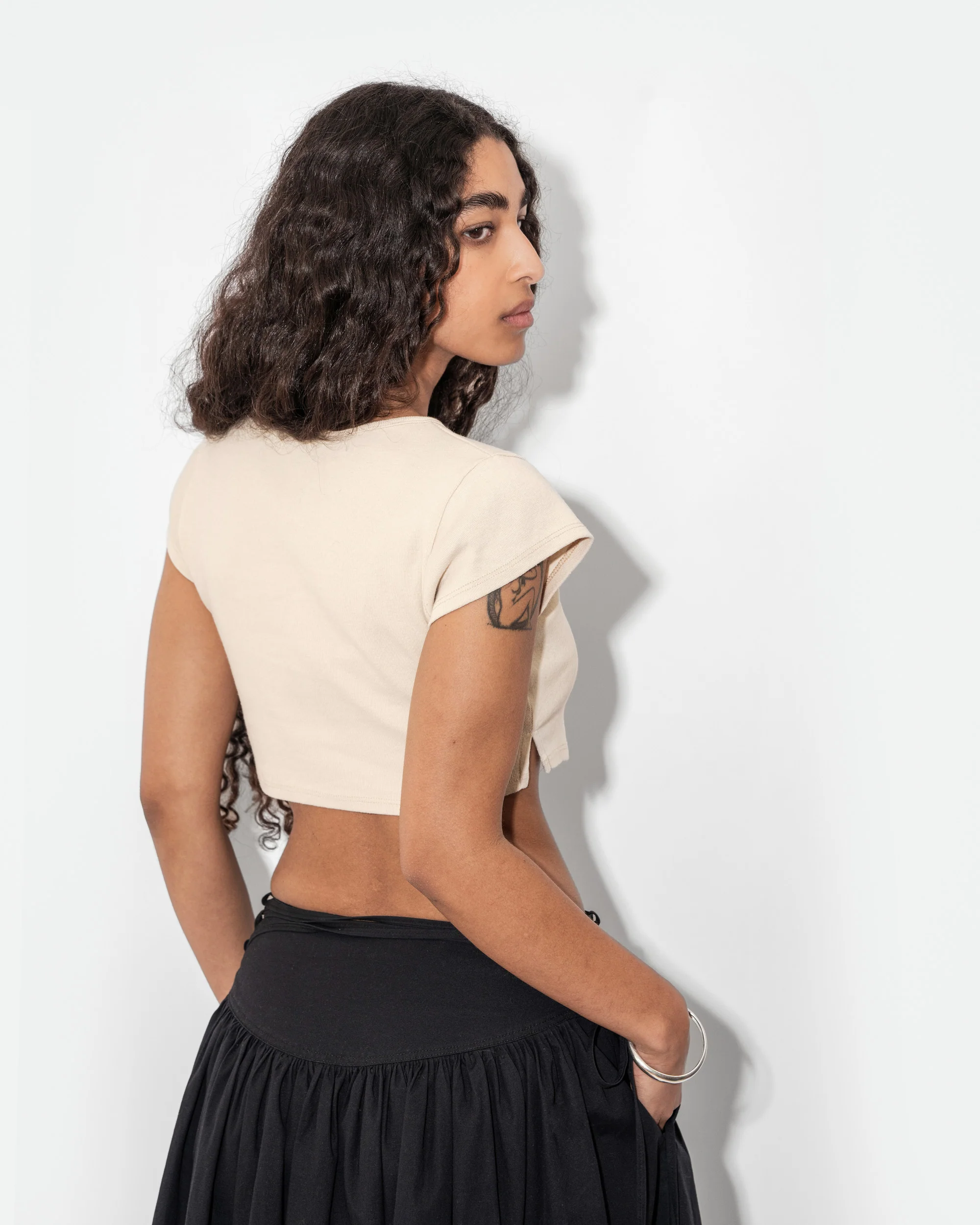 TWISTING VINES SKIRT IN CHARCOAL - Image 4